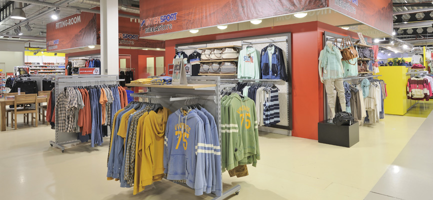 Intersport Megastore Roermond (NL): Ladenbau Sport - 