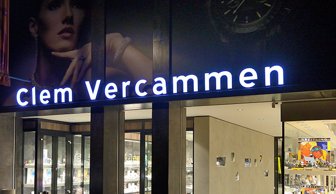 Clem Vercammen (BE) – Einrichtung Schmuck