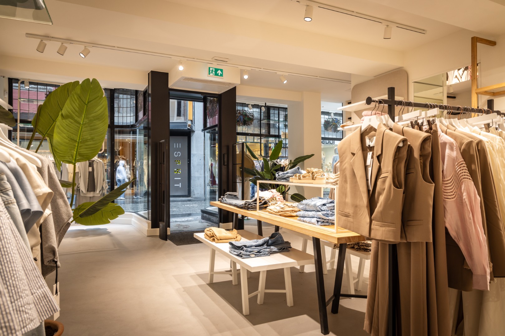 Anna van Toor | Maastricht (NL) - Retail design
